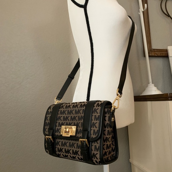 New MK Crossbody 🖤 Bedford - Picture 4 of 8